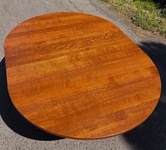 Shown with both table leaves installed.